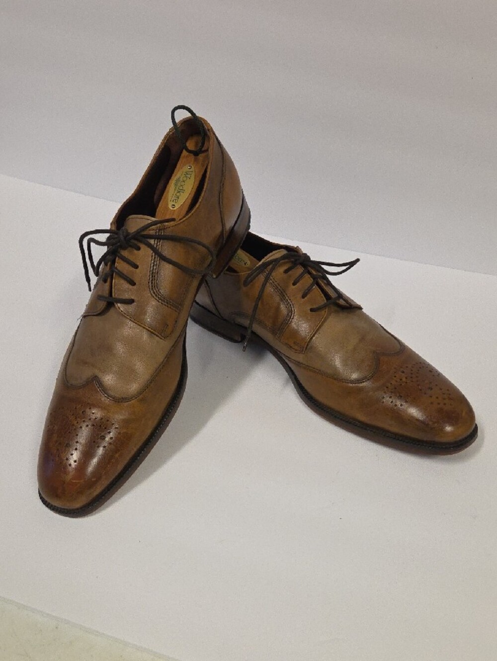 Johnston & Murphy Wingtip Oxford in a classic two-tone tan and brown. Size 12